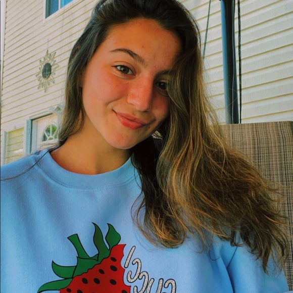 Meet your Posher, Lorraine - Picture 1 of 1